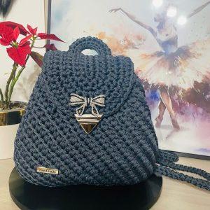 Gehäkelter Rucksack "Graphit-Eleganz" – Handarbeit aus Polen